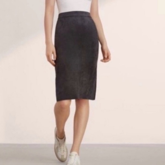 Aritzia Wilfred Free Skirt Lis Vegan Faux Suede Column Side slits Black Size 0 - Picture 1 of 10